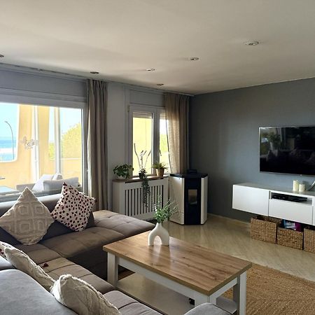 3Apartamento De Tres Habitaciones เอมปูเรียบราบา ภายนอก รูปภาพ