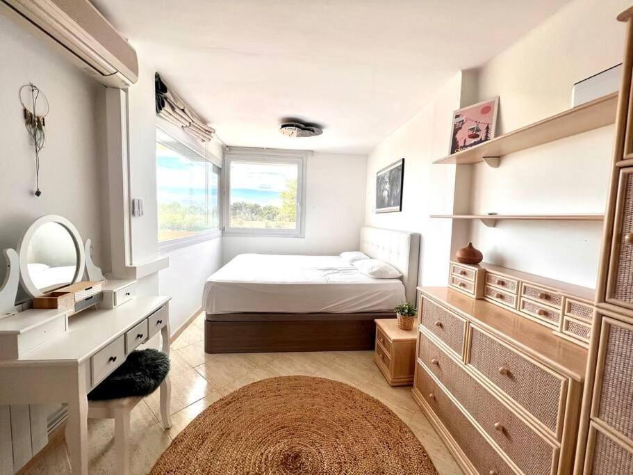 3Apartamento De Tres Habitaciones เอมปูเรียบราบา ภายนอก รูปภาพ