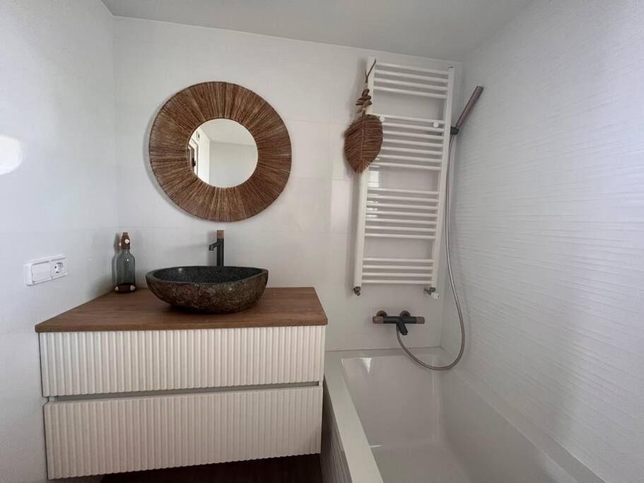 3Apartamento De Tres Habitaciones เอมปูเรียบราบา ภายนอก รูปภาพ