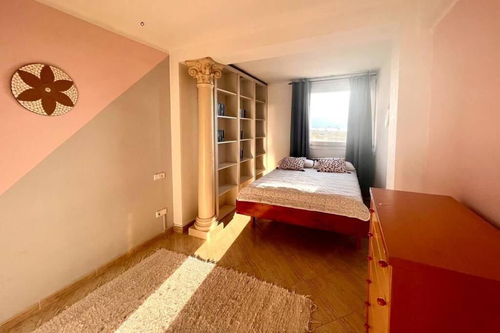 3Apartamento De Tres Habitaciones เอมปูเรียบราบา ภายนอก รูปภาพ